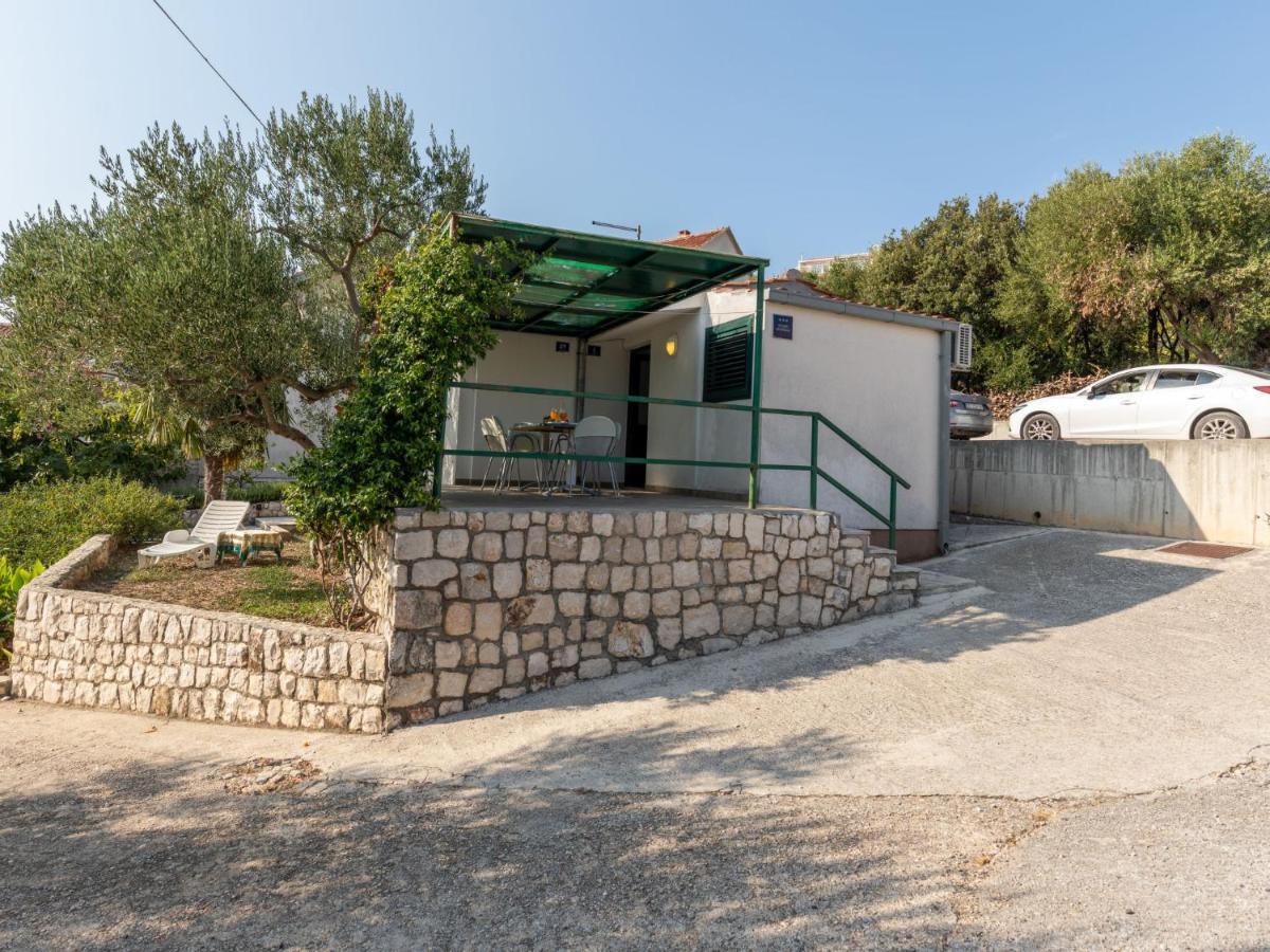 Holiday Home Dubra By Interhome Комарна Экстерьер фото